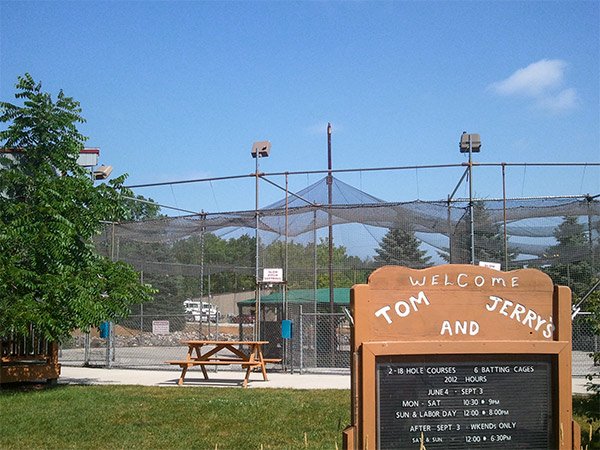 tom-jerrys-batting-cages-mini-golf-2 tom-jerrys-batting-cages-mini-golf-2