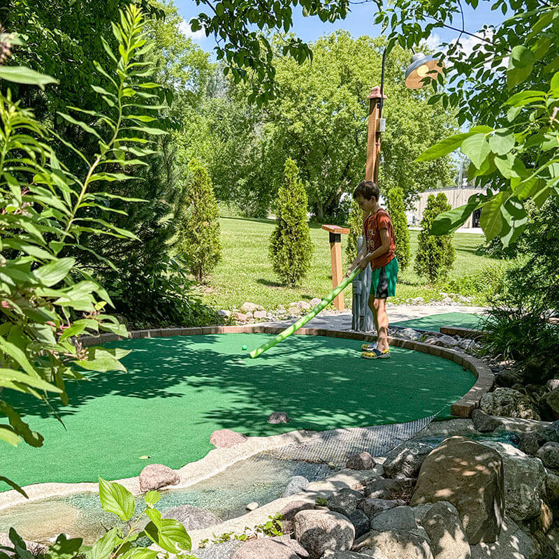 silly-saturday-tom-jerrys-mini-golf-plymouth-2 silly-saturday-tom-jerrys-mini-golf-plymouth-2