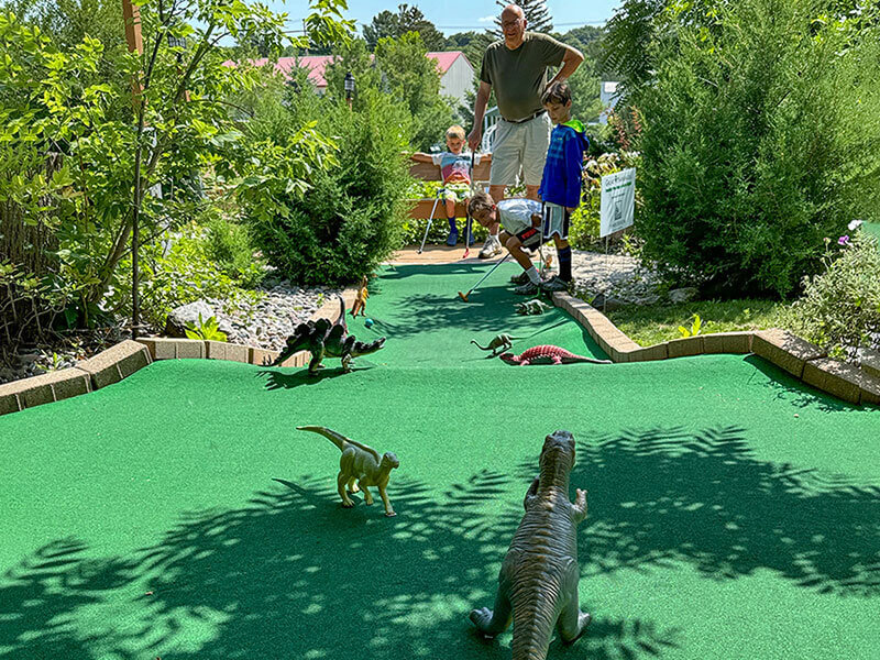 silly-saturday-tom-jerrys-mini-golf-plymouth-wisconsin